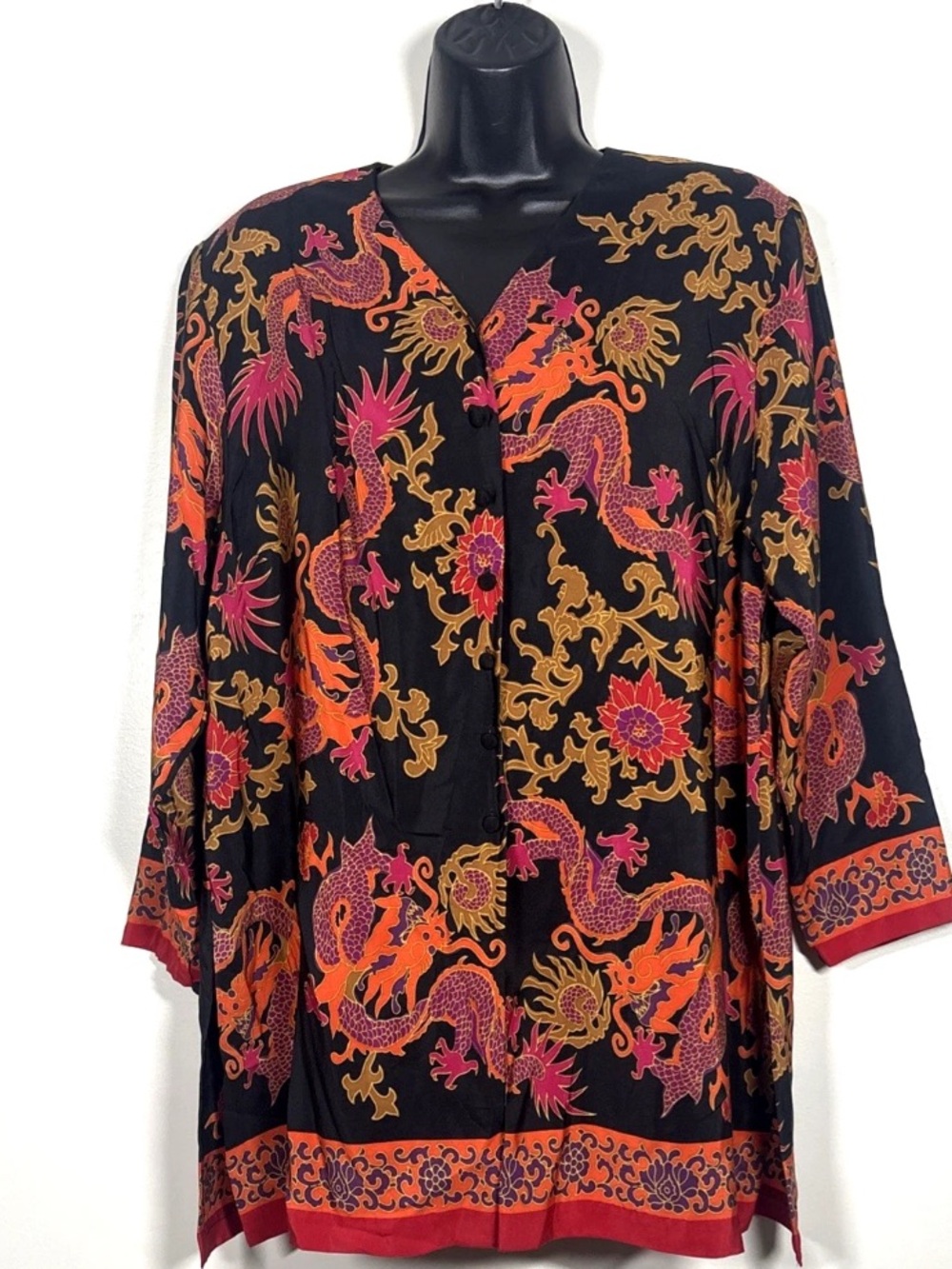 Diane Von Furstenberg M Silk Assets 
Blouse tunic top DVF Asian Dragon print